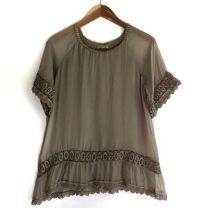 Guisy 100% silk top with crocheted details size small beige made in Italy